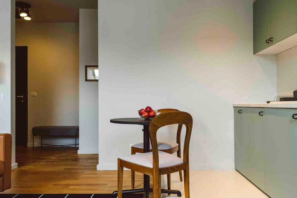 Vivando - Beautiful Studio B + Parking 布加勒斯特 外观 照片